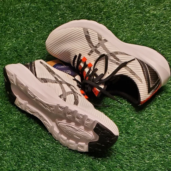 ASICS Versablast White and Black Womens Running Gym Lace Up Sneakers Size 10 - Picture 7 of 9